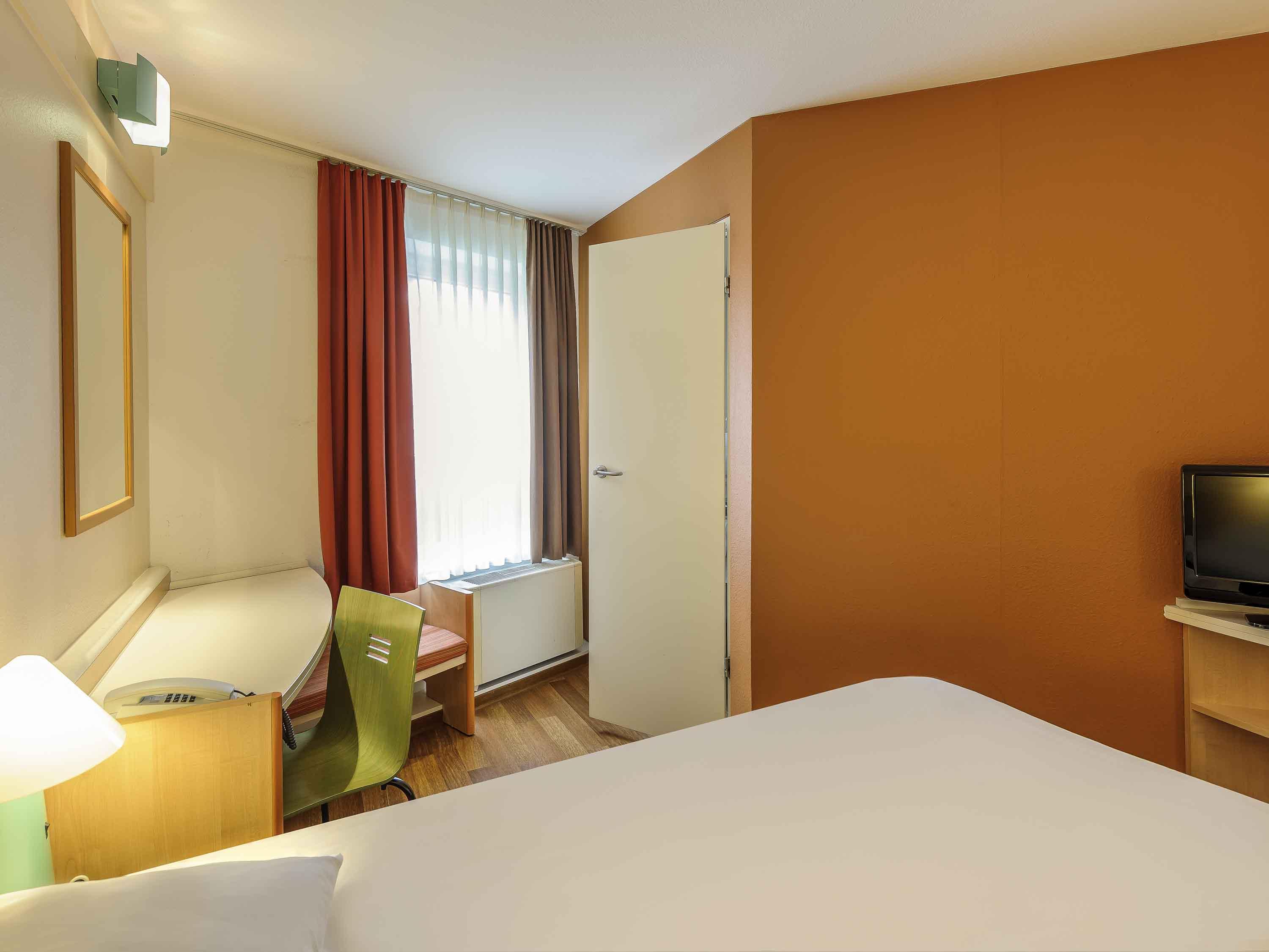 B&B Hotel Aachen-Hbf Exteriör bild