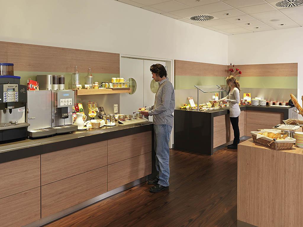 B&B Hotel Aachen-Hbf Exteriör bild