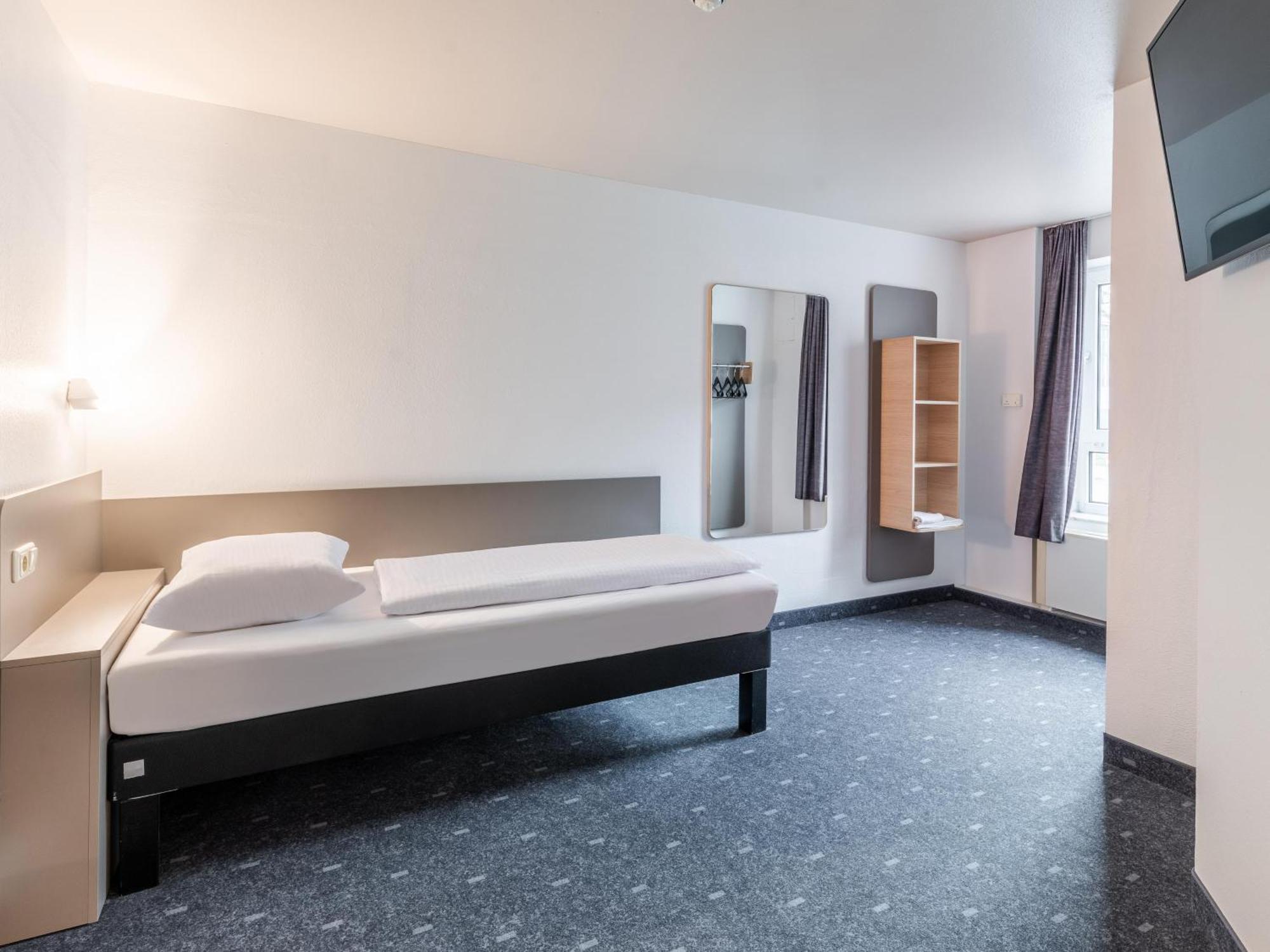 B&B Hotel Aachen-Hbf Exteriör bild